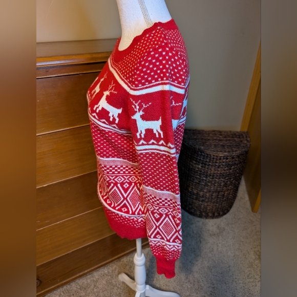 Old Navy Red Reindeer Winter Sweater - Picture 3 of 9